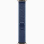 Apple Watch Ultra 3 GPS + Cellular • Caixa natural de titânio de 49 mm • Pulseira loop Trail azul_azul-brilhante (3)